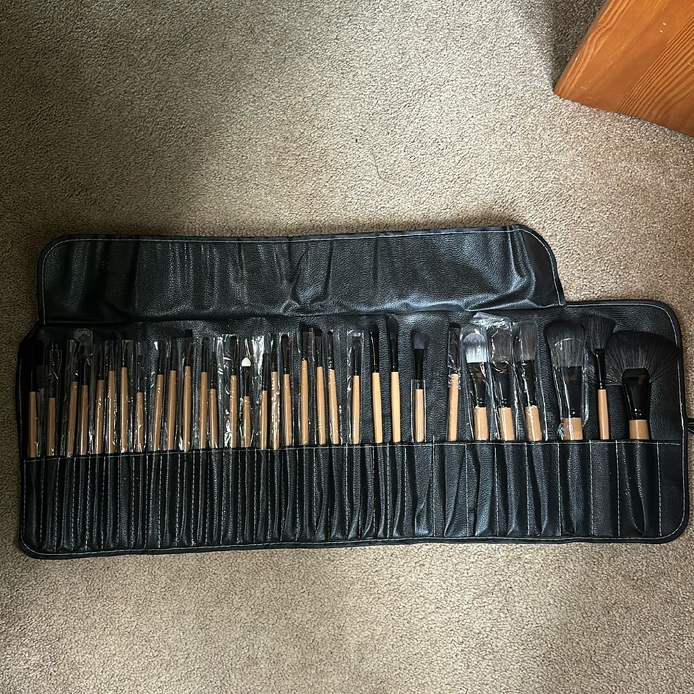 32 Makeup Brush Set